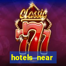 hotels near hollywood casino